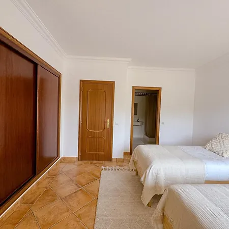فيلة Casa Vaga - Garrao House